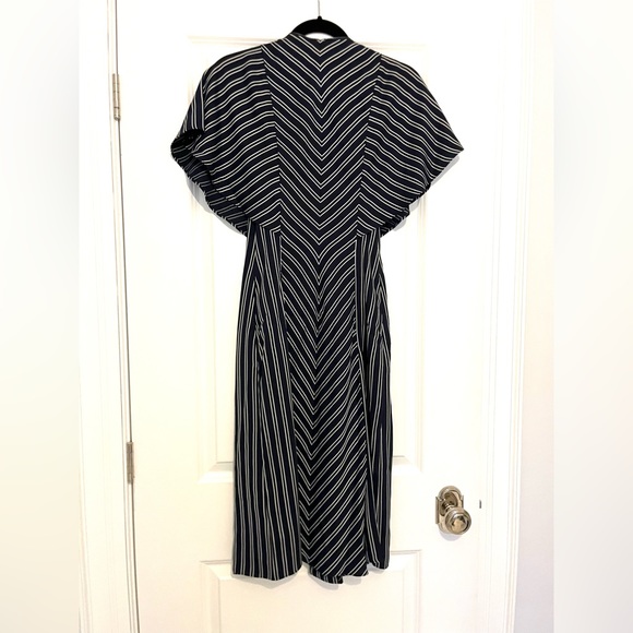 Brand new Ted Baker zip up dress - size 0 - Picture 3 of 3